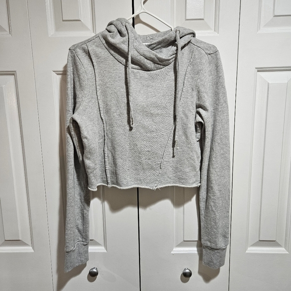 TRUE Religion Studded Bedazzled Gray Cropped Pintuck Pullover Hoodie Size Small - Picture 4 of 13